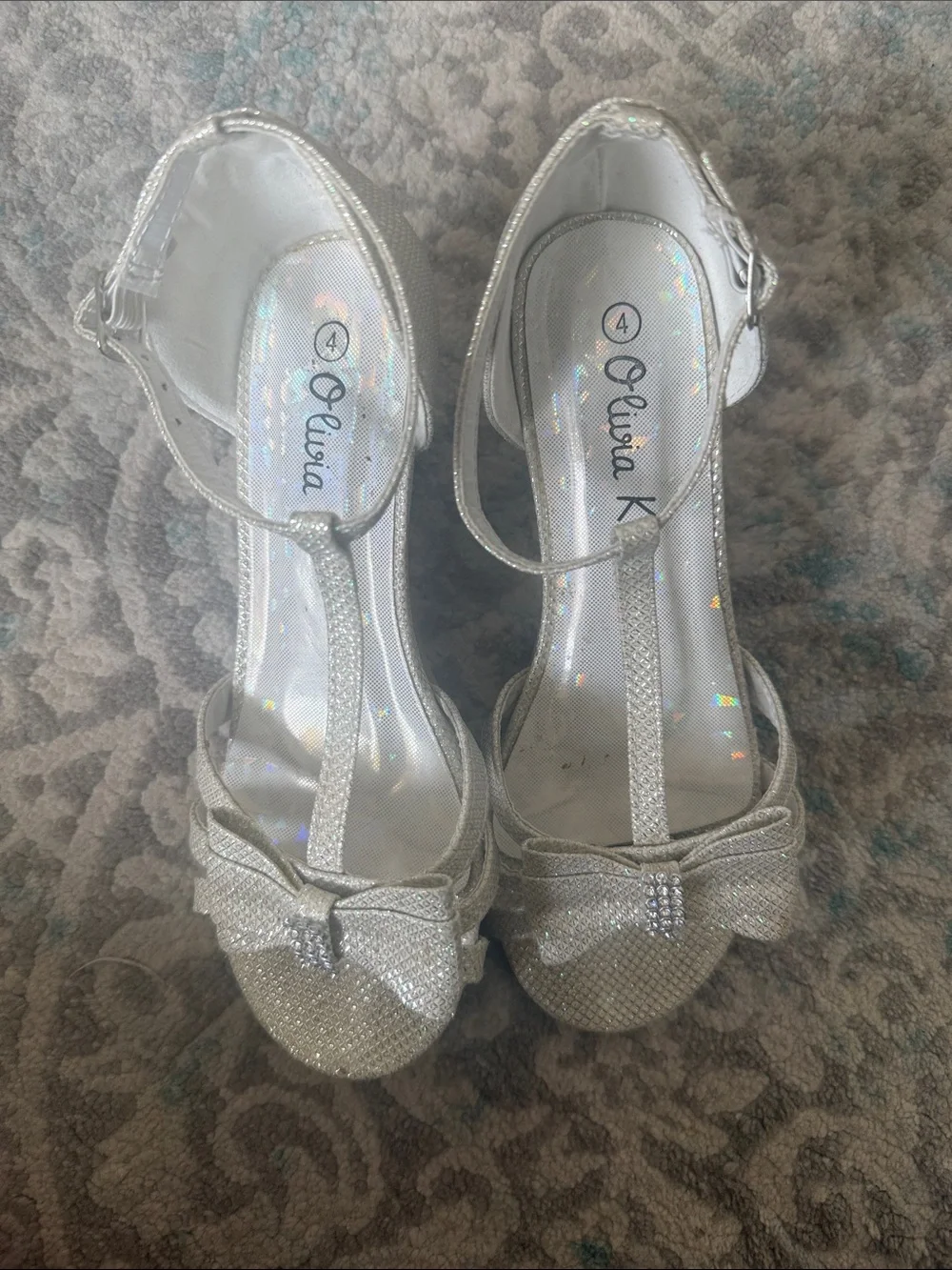 Little Girls' Silver Bow Dress Sandals